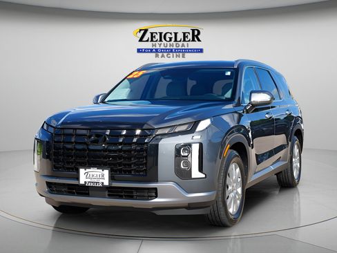 Certified 2025 Hyundai Palisade SEL FWD image 3