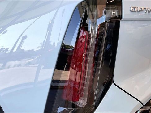 New 2026 Cadillac Optiq Sport 2 image 15