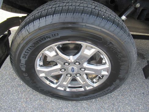 Used 2022 Ford F150 XLT w/ Equipment Group 302A High image 9