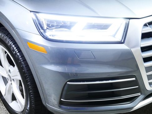 Used 2020 Audi Q5 2.0T Premium Plus w/ Premium Plus Package AWD/4WD image 16
