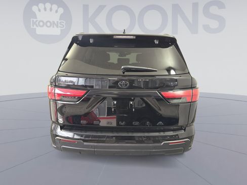 Used 2023 Toyota Sequoia SR5 image 5