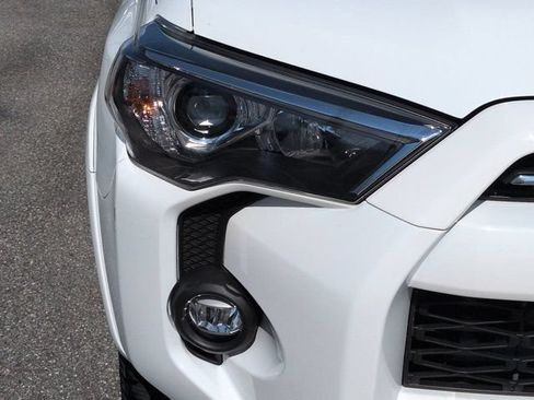 Used 2023 Toyota 4Runner SR5 AWD/4WD image 10