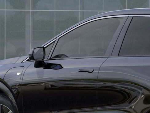 New 2025 Cadillac Optiq Luxury 1 image 12