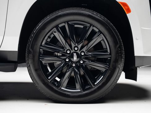 Used 2022 Cadillac Escalade Sport w/ Touring Package AWD/4WD image 39