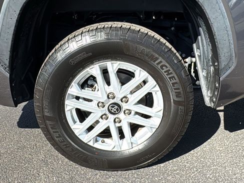 Used 2022 Toyota Tundra SR5 image 8