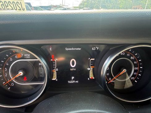 Used 2023 Jeep Wrangler Sport S AWD/4WD image 15