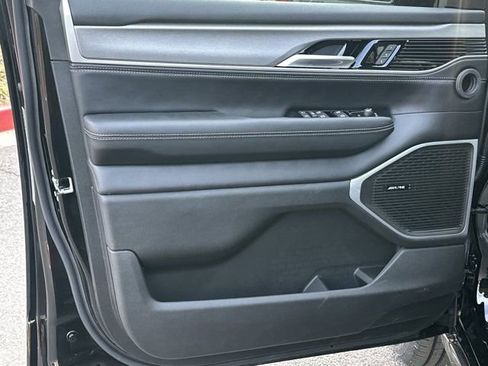 New 2026 Jeep Grand Wagoneer Base image 11