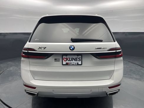 Used 2023 BMW X7 xDrive40i AWD/4WD image 9