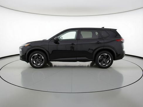 Used 2025 Nissan Rogue SV image 3
