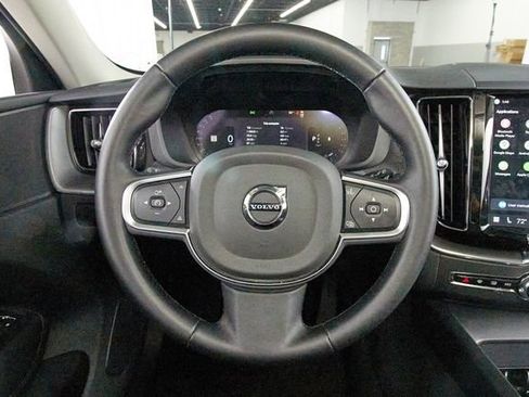 Certified 2025 Volvo XC60 B5 Core AWD/4WD image 7