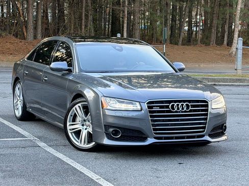 Used 2016 Audi A8 L 4.0T image 3