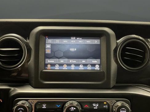 Used 2022 Jeep Wrangler Unlimited Sport image 16