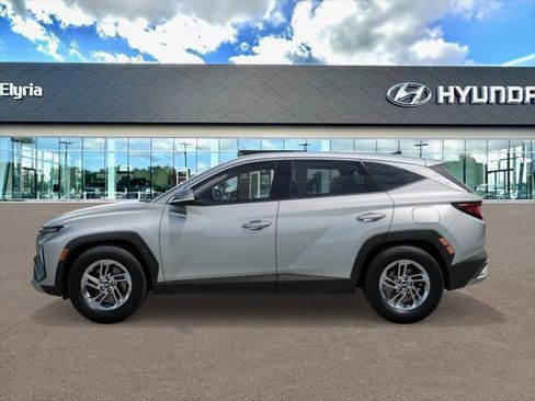 New 2026 Hyundai Tucson SE image 3