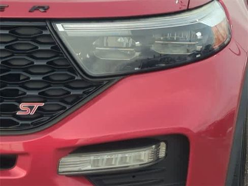Used 2020 Ford Explorer ST w/ ST Street Pack image 11