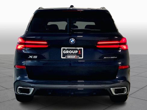 New 2026 BMW X5 xDrive50e image 4