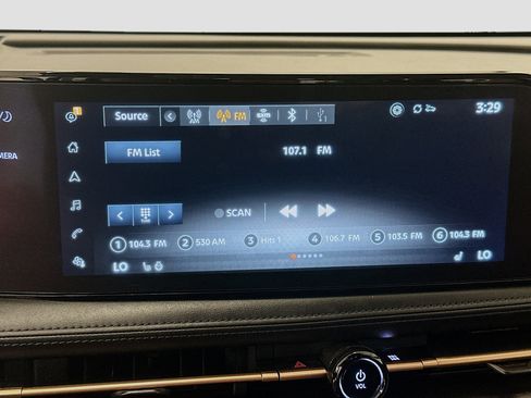 Used 2023 Nissan Ariya AWD image 21