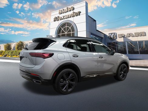 Used 2025 Buick Envision Sport Touring image 3