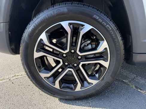 Used 2024 Jeep Compass Limited image 32