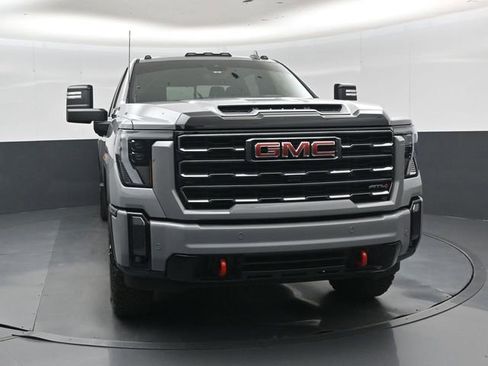 Used 2024 GMC Sierra 2500 AT4 w/ AT4 Premium Plus Package AWD/4WD image 10