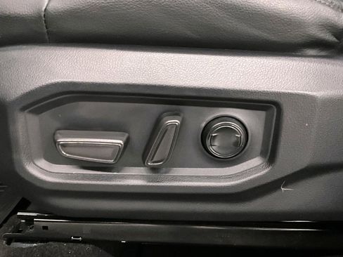 Used 2023 Toyota Tundra Limited AWD/4WD image 40