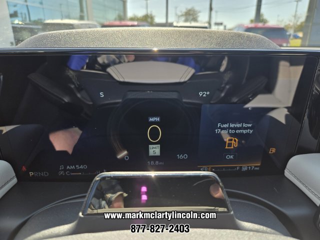 New 2027 Lincoln Aviator AWD image 23
