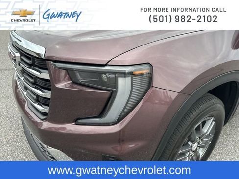 Used 2025 GMC Acadia Elevation image 14