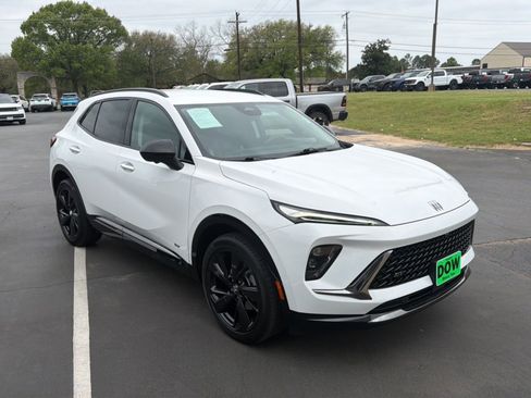 Used 2025 Buick Envision Sport Touring image 1