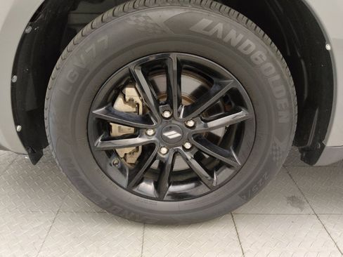Used 2020 Dodge Journey SE w/ Blacktop Package FWD image 31