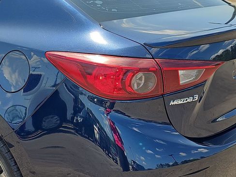 Used 2018 MAZDA MAZDA3 Touring FWD image 36