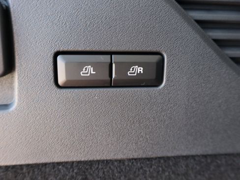 Used 2024 Lincoln Nautilus Reserve w/ Equipment Group 202A image 26