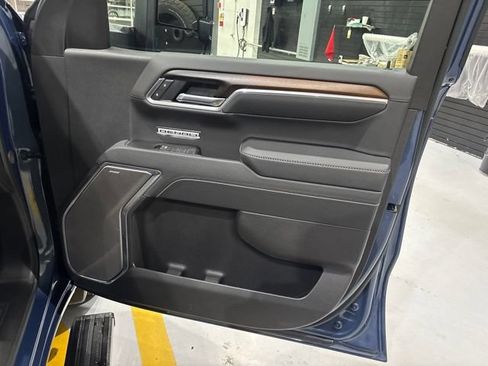 Used 2025 GMC Sierra 1500 Denali w/ Denali Reserve Package AWD/4WD image 35