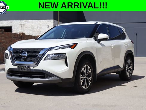 Used 2021 Nissan Rogue SV FWD image 1