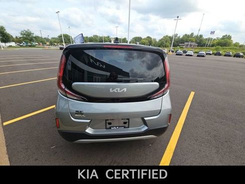 Used 2024 Kia Soul S FWD image 7