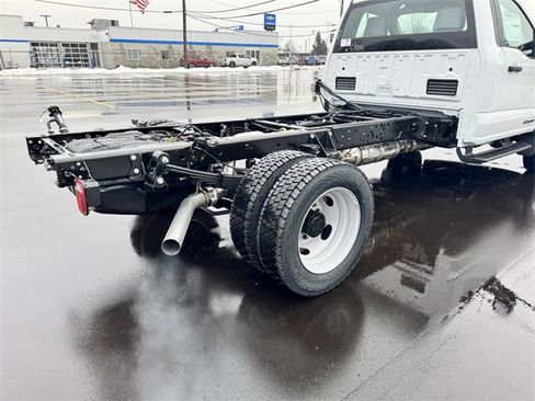New 2025 Ford F550 4x4 Regular Cab Super Duty image 12