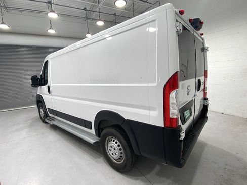 Used 2025 RAM ProMaster 2500 w/ U-Haul Equipment Group FWD image 6