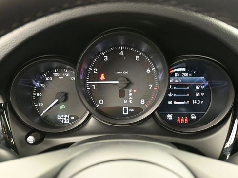 Certified 2025 Porsche Macan image 19