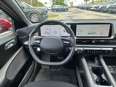 Used 2024 Hyundai Ioniq 6 SE RWD image 16