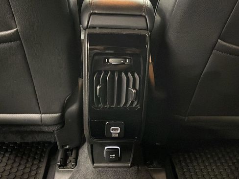 Used 2025 Jeep Compass Trailhawk AWD/4WD image 9