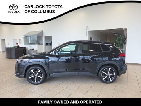 Used 2024 Toyota Corolla Cross XSE w/ Convenience Package image 2