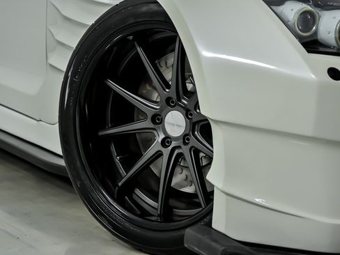 Used 2013 Nissan GT-R Premium AWD/4WD image 4