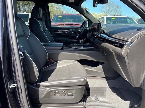 Used 2024 Cadillac Escalade ESV Sport image 7