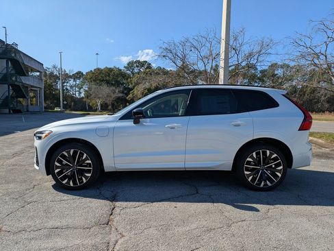 New 2026 Volvo XC60 T8 Ultra w/ Protection Package Premier AWD/4WD image 12