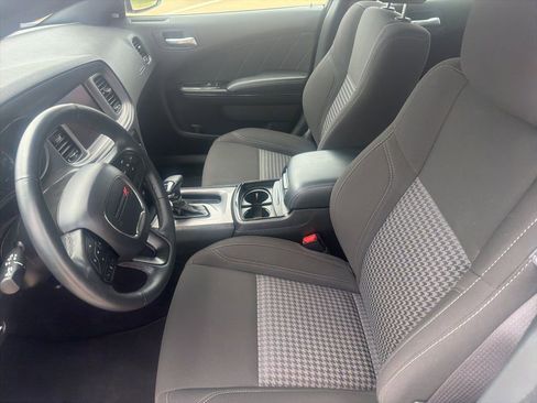 Used 2023 Dodge Charger SXT w/ Blacktop Package RWD image 8