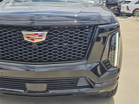 New 2026 Cadillac Escalade ESV Sport w/ Touring Package AWD/4WD image 6