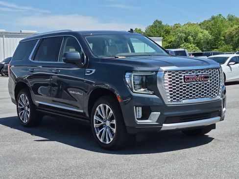 Used 2021 GMC Yukon Denali w/ Denali Premium Package AWD/4WD image 2