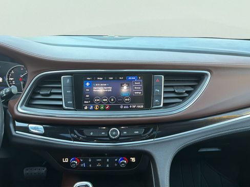 Used 2020 Buick Enclave Avenir w/ Trailering Package, 5000 lbs. AWD/4WD image 16