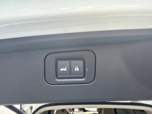 Used 2025 Nissan Armada Platinum Reserve AWD/4WD image 20