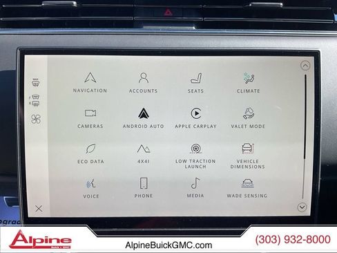 Used 2025 Land Rover Range Rover SE AWD/4WD image 16
