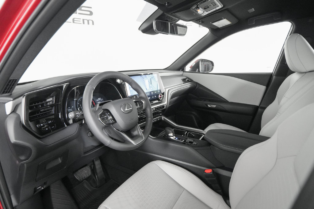 Certified 2026 Lexus TX 350 FWD w/ Convenience Package image 9