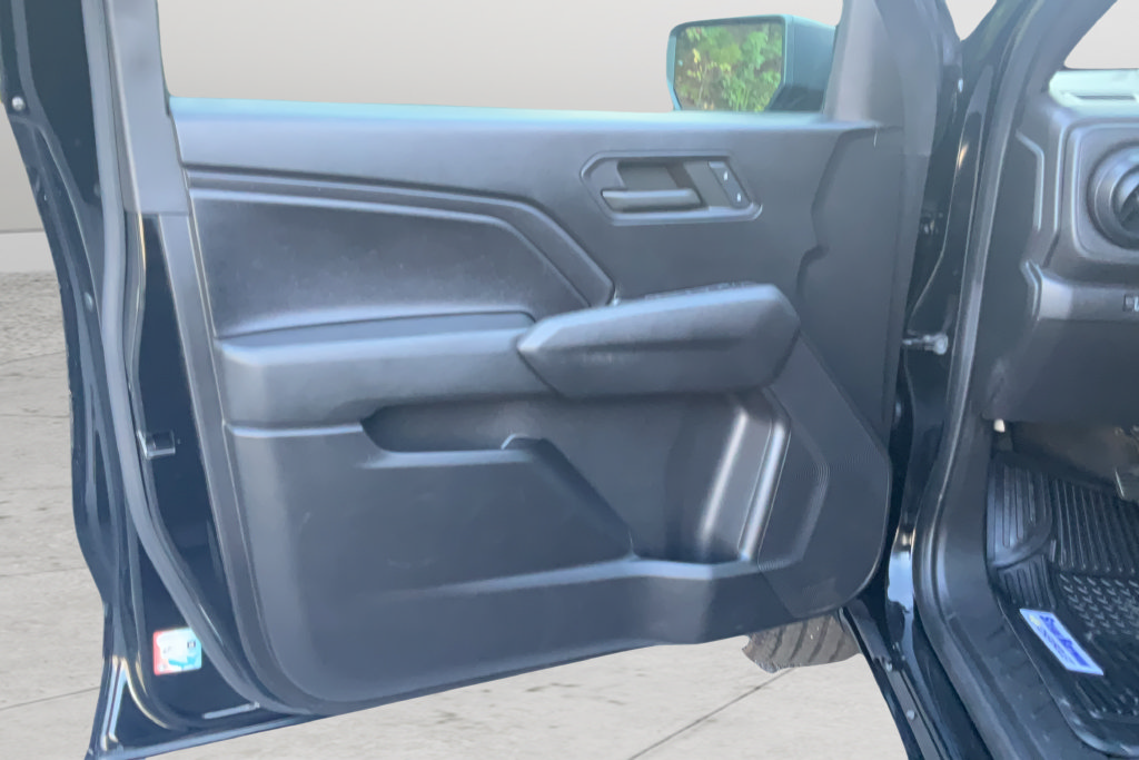 Used 2023 Chevrolet Colorado W/T RWD image 10